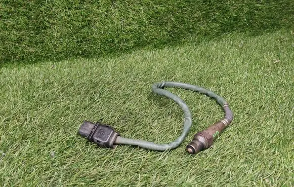 Mercedes-Benz CLS C219 Lambda probe sensor 0035427018 0258017016