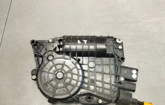 BMW X6 E71 Rear door soft close latching motor 4153309300