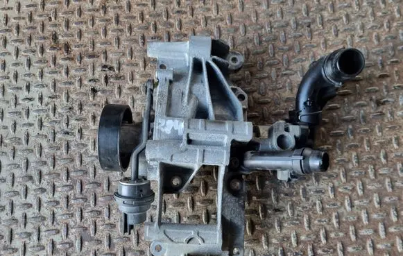 BMW 3 G20 G21 Water pump 2805718