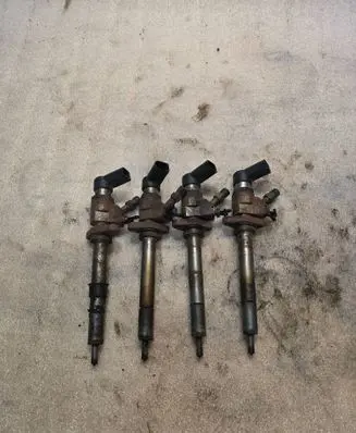 Volvo V50 Fuel injectors set 9647247280 DA1900347