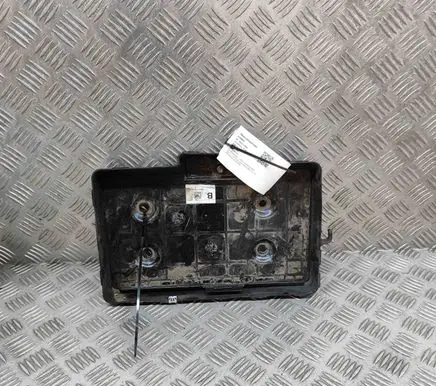 Battery box tray