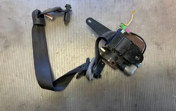 Chevrolet Captiva Front seatbelt A5001M PHC23