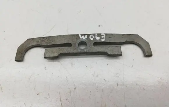 BMW 3 E90 E91 Fuel Injector clamp holder