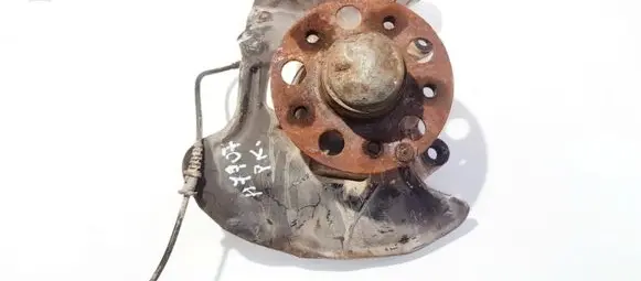 Mercedes-Benz C W203 Front wheel hub 