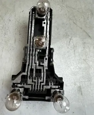 Volkswagen PASSAT B5 Tail light bulb cover holder 3B9945257