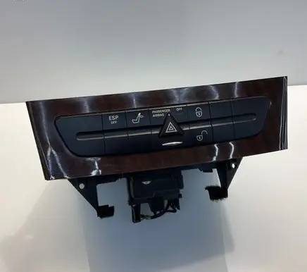 Mercedes-Benz E W211 Dashboard storage box/compartment A2116800552 2116800552