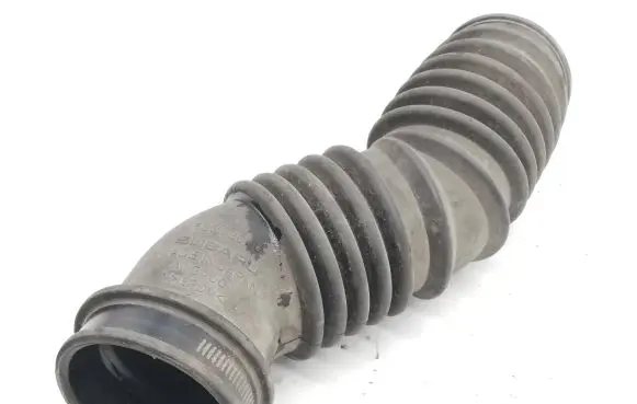Subaru Forester SJ Air intake hose/pipe A13AJ01
