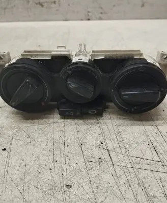 Skoda Octavia Mk1 (1U) Climate control unit 1J0820045M 901512020000