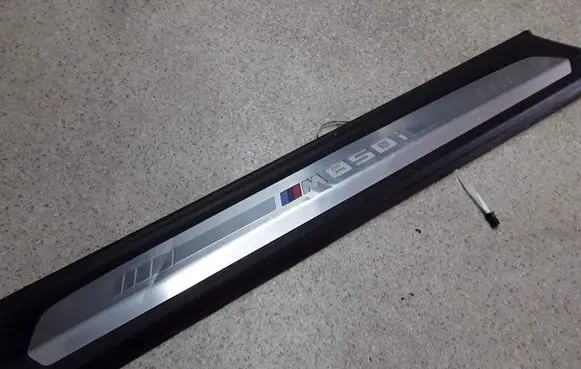 BMW 8 G15 Front sill trim cover 8077781 EK39536