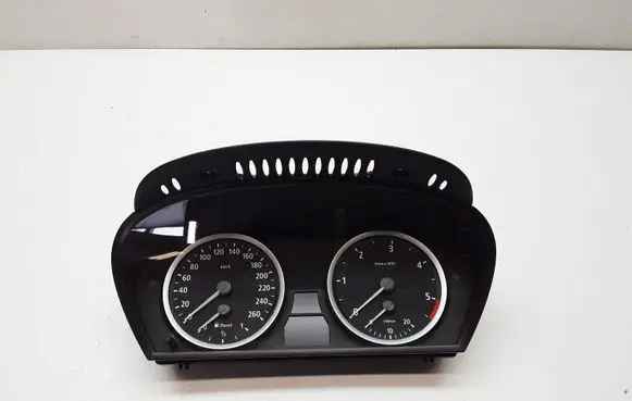 BMW 5 E60 E61 Speedometer (instrument cluster) 6983153 62116983153