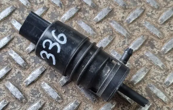 Ram 1500 Headlight washer pump 68397064AA
