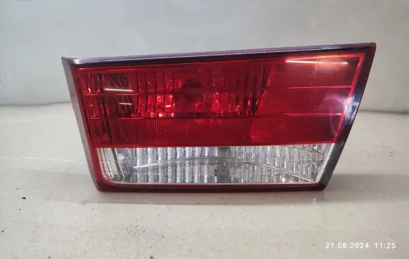 Hyundai Sonata Tailgate rear/tail lights