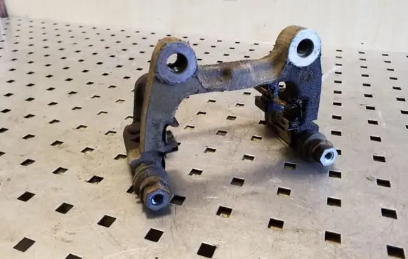 Volkswagen Tiguan Brake caliper pad carrier rear 