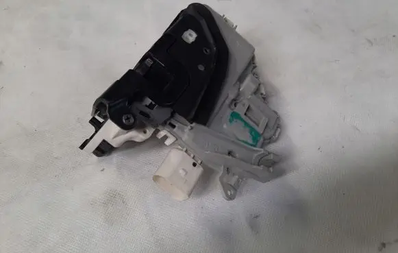 Audi A5 8T 8F Front door lock LORK-154-30986