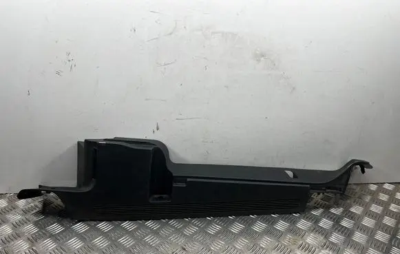 Skoda Octavia Mk2 (1Z) Parcel shelf load cover mount bracket 1Z9867761J 1Z9867825D