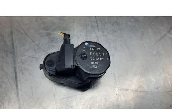 BMW X3 E83 Coolant heater control valve 6934822