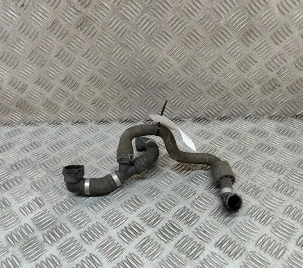 Mercedes-Benz GLC X253 C253 Engine coolant pipe/hose A2135016982