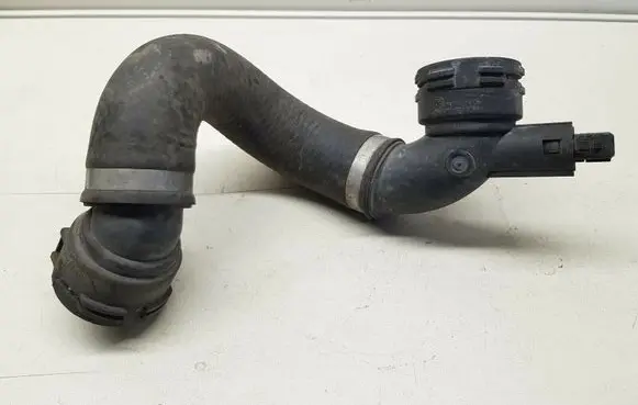 BMW 5 E60 E61 Engine coolant pipe/hose 7532493