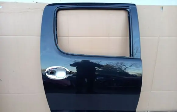 Toyota Hilux (AN120, AN130) Front door