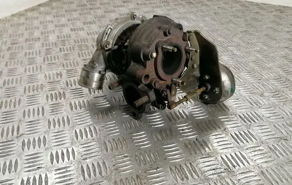 Toyota Avensis T270 Turbo 1102170132 172010R070