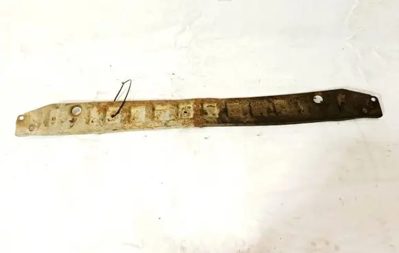 Radiator mount bracket