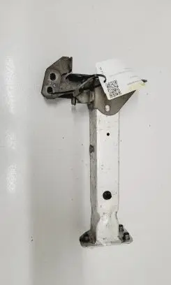Audi A8 S8 D4 4H Front bumper mounting bracket 4h0806064e