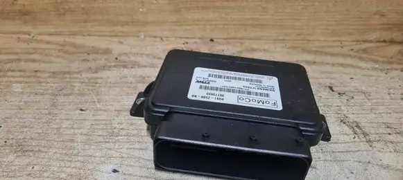 Volvo V70 Hand brake control module 6G912598BB 30773933