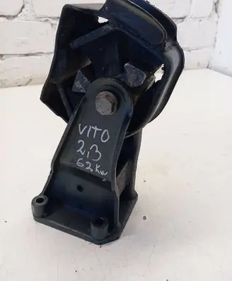 Mercedes-Benz Vito Viano W638 Engine mounting bracket A6012200207