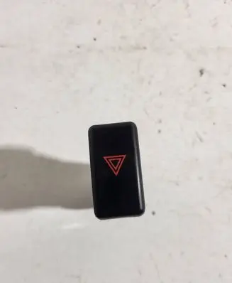 Mazda 3 I Hazard light switch BP4K664H0 08052006 03750330