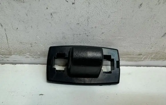 Mercedes-Benz GLC C253 Sun visor clip/hook/bracket A1668100012