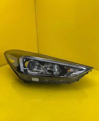 Hyundai Tucson TL Headlight/headlamp 92102D7600