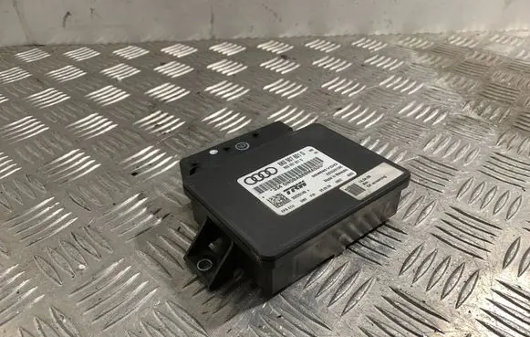Audi A4 S4 B8 8K Hand brake control module 8K0907801D