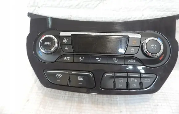 Ford Kuga II Climate control unit DV4T18C612AC