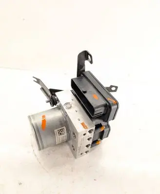 Mercedes-Benz GLB x247 ABS Pump A1779006207