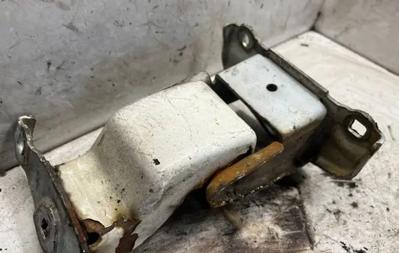 Renault Trafic II (X83) Tailgate/trunk/boot hinge 312304K
