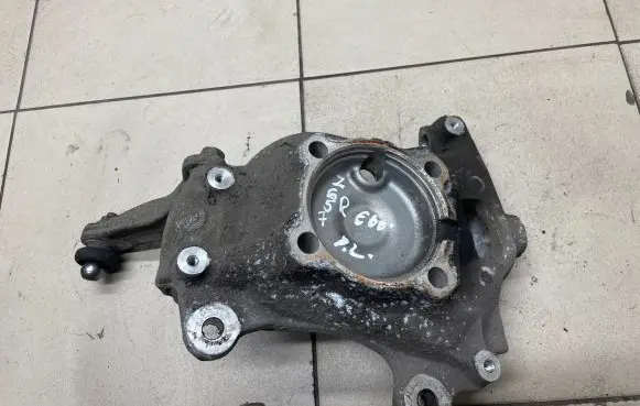 BMW 5 E60 E61 Front wheel hub spindle knuckle