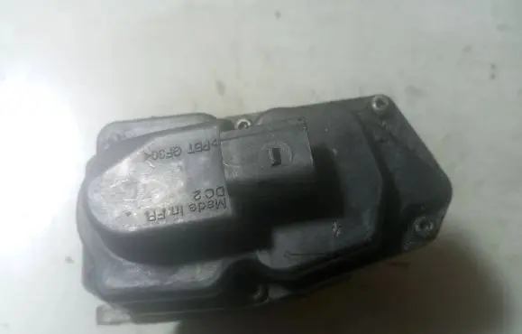 Volkswagen PASSAT B6 EGR valve 03L131501D