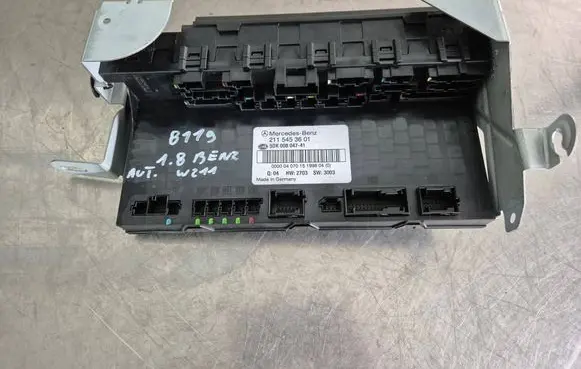 Mercedes-Benz E W211 SAM control unit 2115453601 5DK00804741 000040701