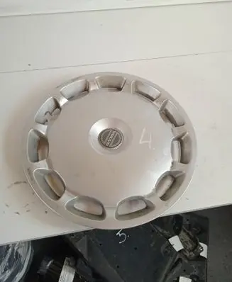 Volvo S70 V70 V70 XC R16 wheel hub/cap/trim 30714581