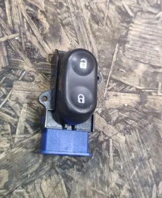 Honda Element Central locking switch button 