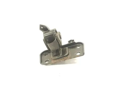 Toyota Auris 150 Gearbox mount AV84685