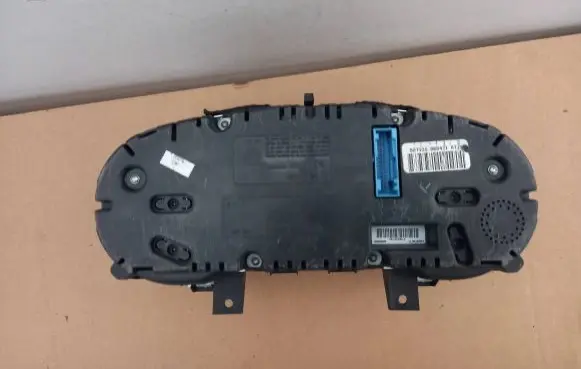 Volkswagen Golf VI Speedometer (instrument cluster) 5K0920871A 1105010123