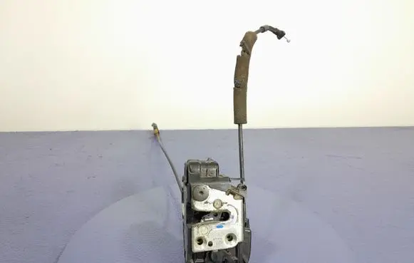Renault Modus Front door lock