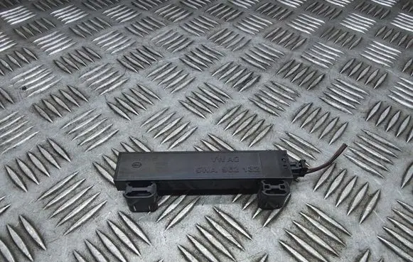 Skoda Octavia Mk4 Keyless system antenna 5WA962132 5FA22407500 5FA224075
