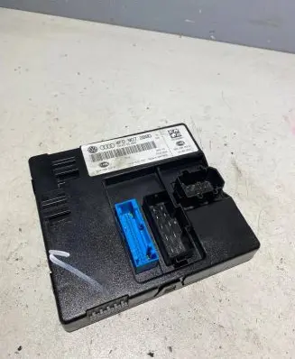 Audi A6 S6 C6 4F Comfort/convenience module 4F0907289D 5DK00876210 4E0910289D