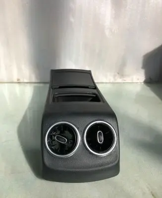 Mercedes-Benz GLA H247 Rear air vent grill 0524710004