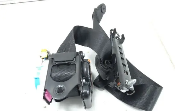 Mercedes-Benz B W246 W242 Front seatbelt A2468602685