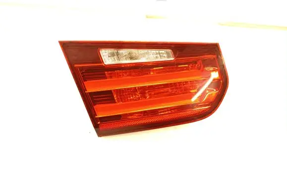 Tailgate rear/tail lights
