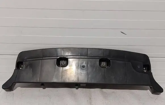 Front bumper lip