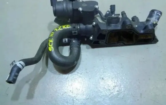 Renault Megane III Thermostat housing 